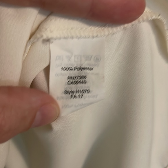 5/$25 Bundle. J. crew off the shoulder top cream. XS - Picture 5 of 5